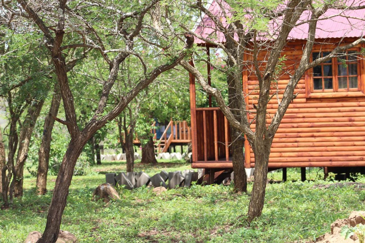 Igula Lodge Mkuze Exterior photo